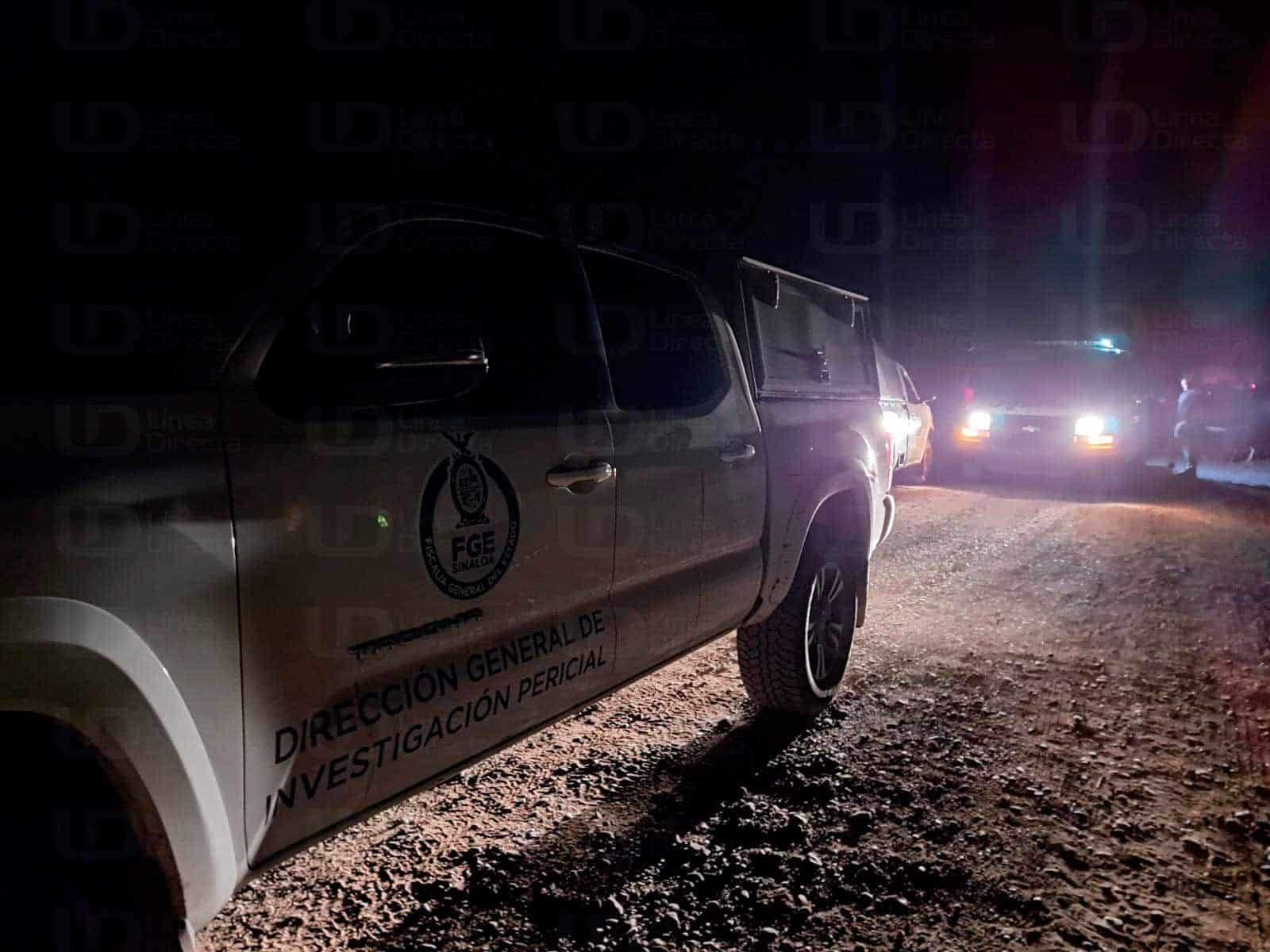Vehículo de la FGE en el lugar donde ocurrió el asesinato