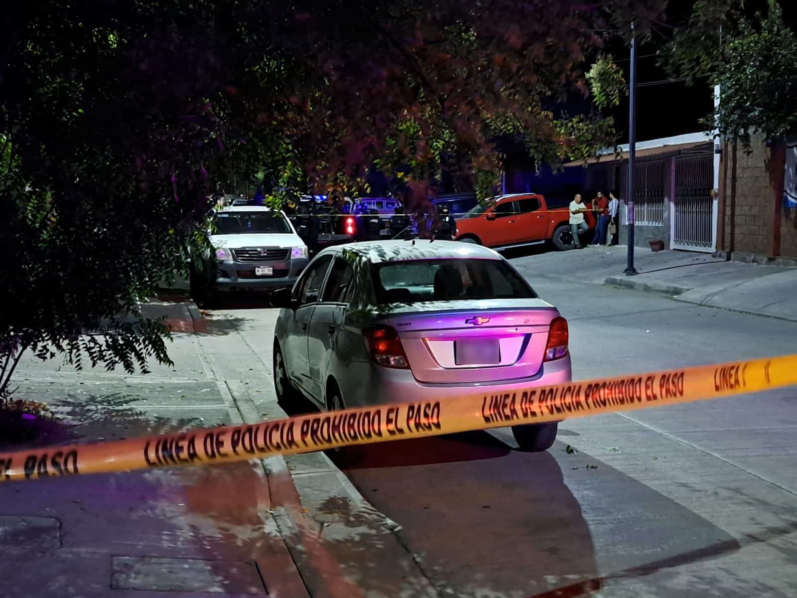 Elementos de seguridad delimitaron el área tras el reporte de un enfrentamiento a balazos