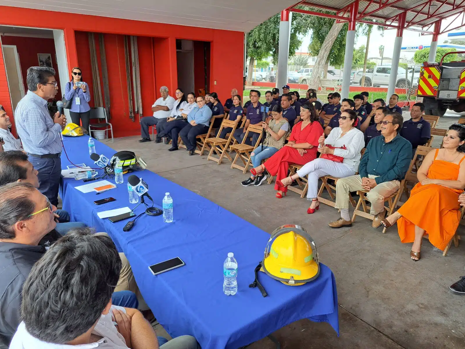 Entrega de las nuevas instalaciones en el cuartel de Bomberos en Guasave