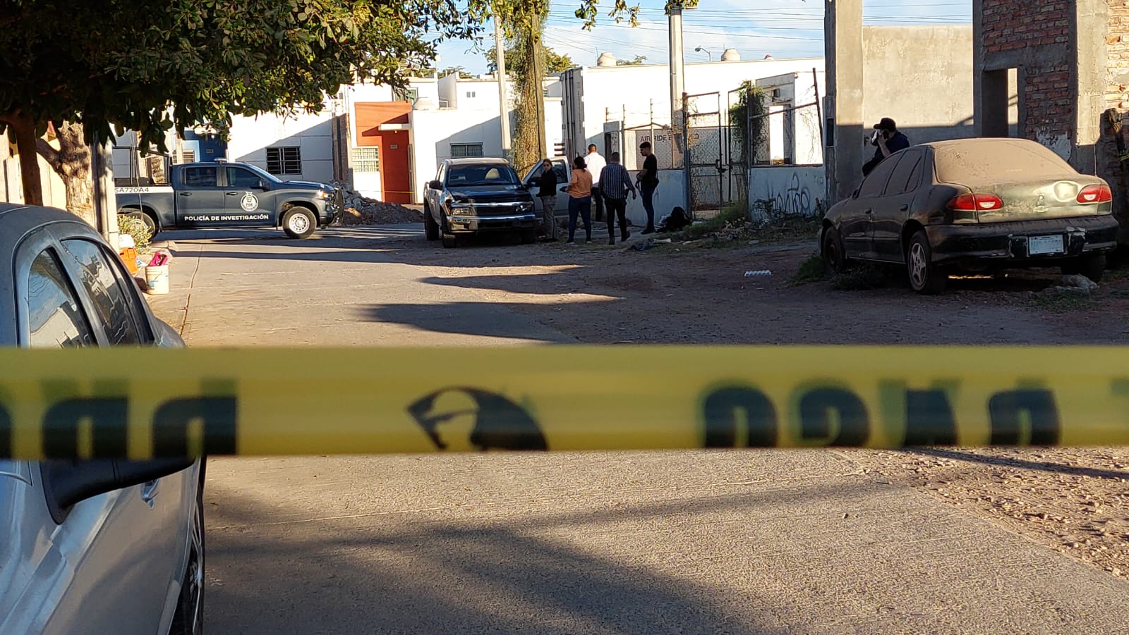 Agentes de investigación lograron localizar la camioneta Chevrolet Colorado gris.