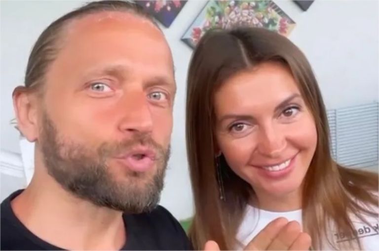 Condenan a influencers por homicidio; alimentaban a su bebé con la luz del sol