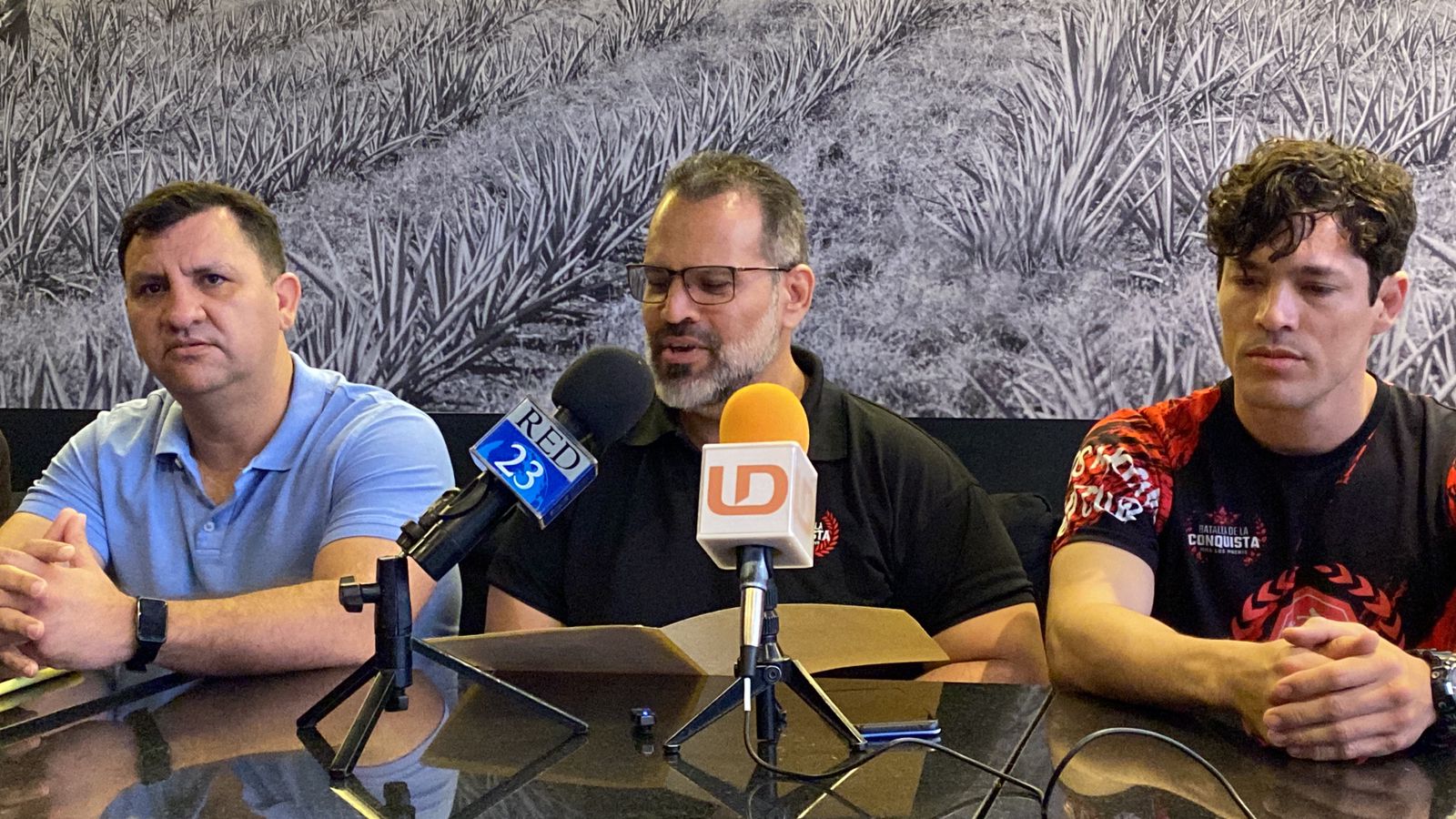 Jorge Castañeda en una conferencia de prensa sobre las MMA en Los Mochis