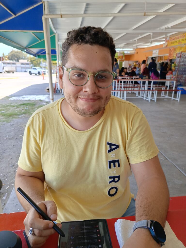 Daniel Favela, ciudadano mazatleco entrevistada por Línea Directa