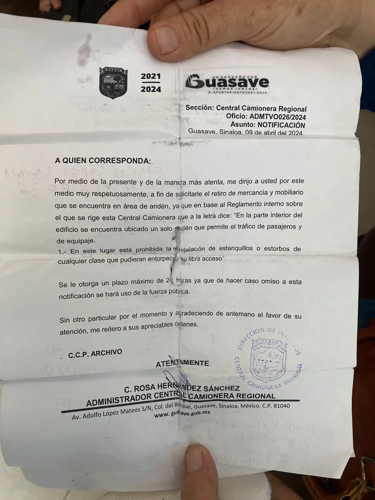 Documento de notificación para vendedores ambulantes en la Central camionera de Guasave