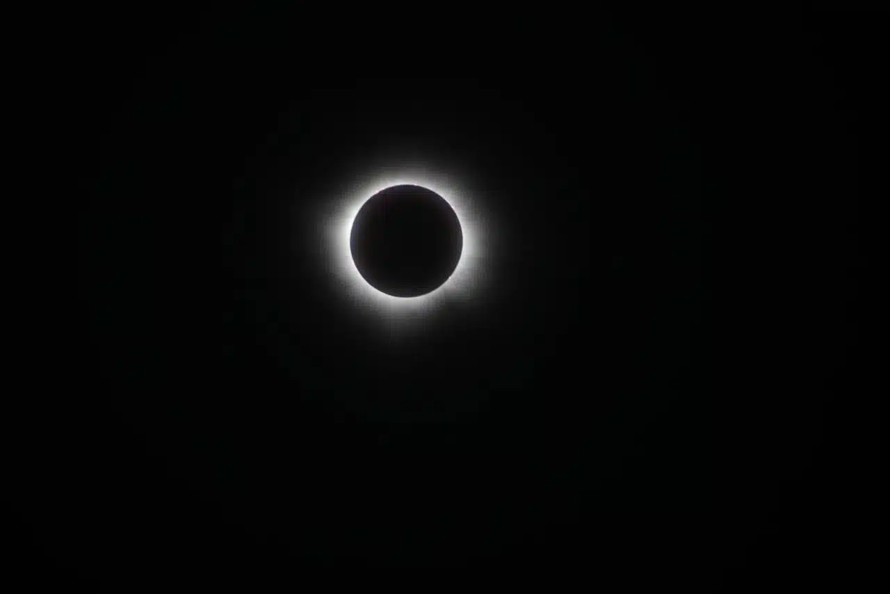 Apreciación del eclipse total de sol en Mazatlán el 8 de abril de 2024