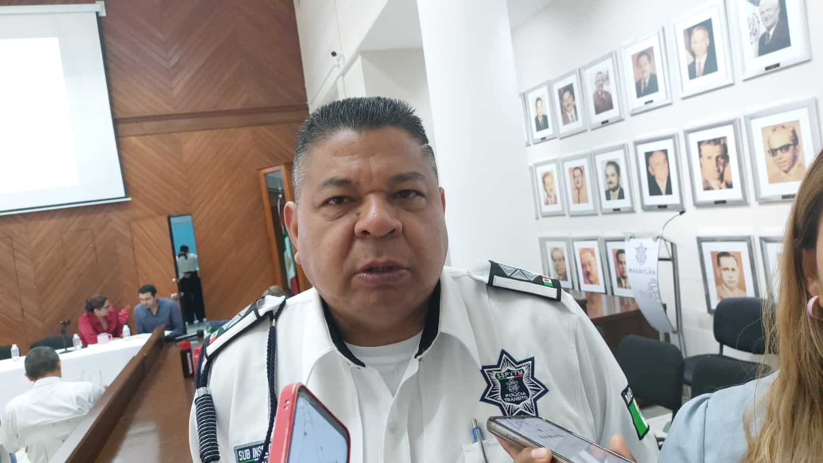 El subdirector Juan Sergio Camacho Torres