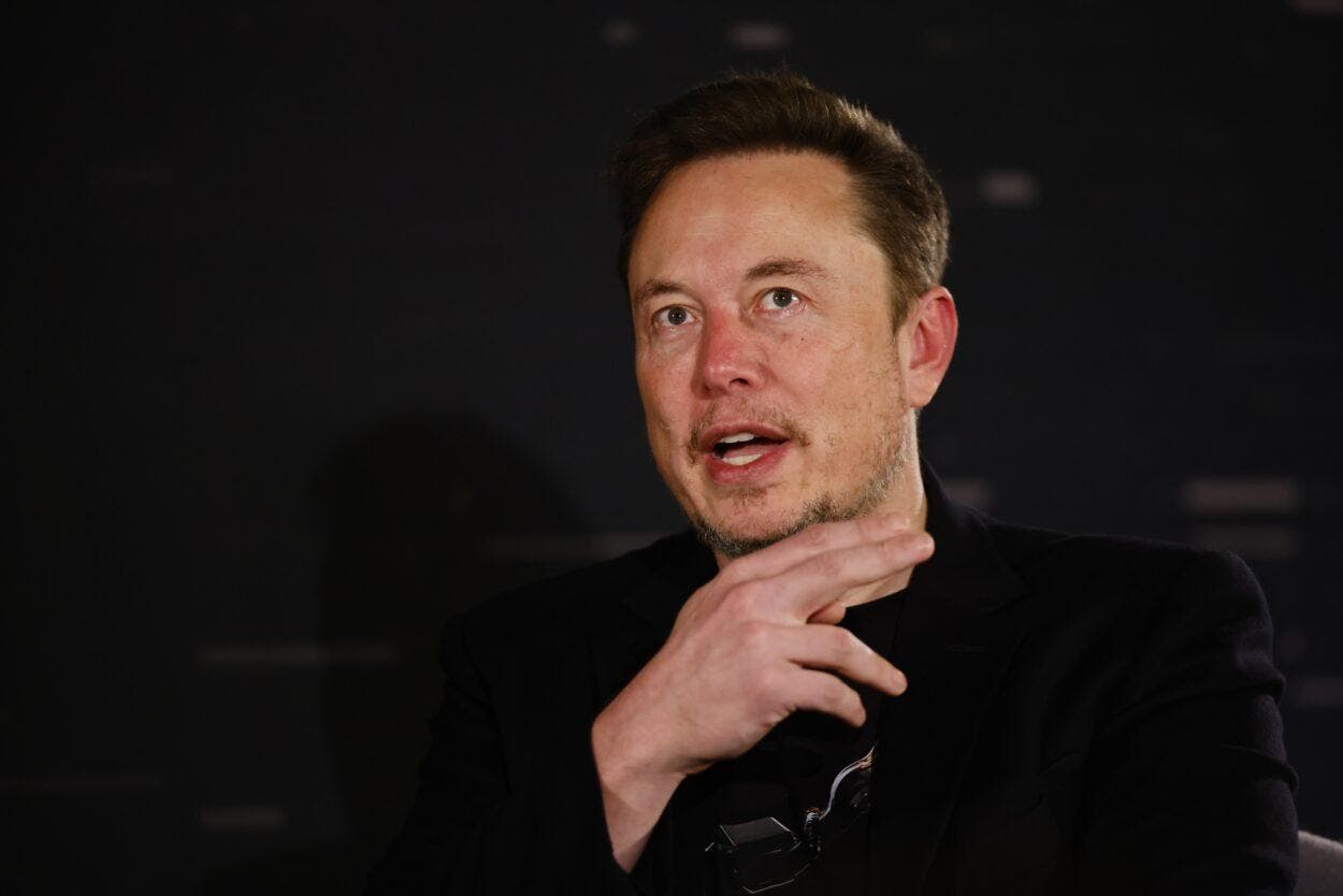 Elon Musk hace fuerte advertencia sobre la inteligencia artificial
