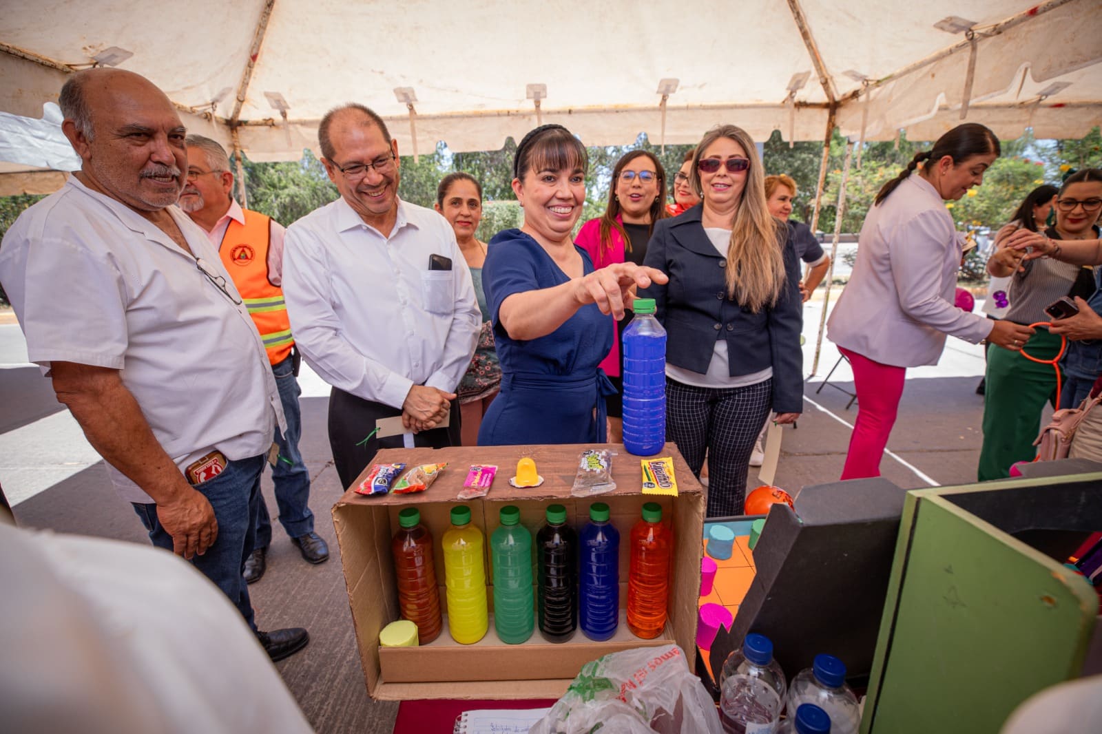 Estudiantes disfrutan de la Feria Municipal del Libro./ Foto: Cortesía