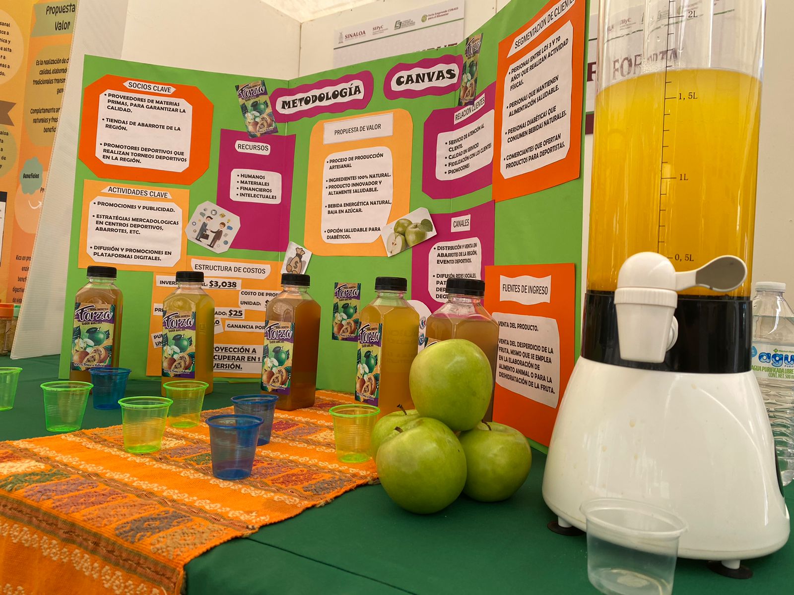El Colegio de Bachilleres del Estado de Sinaloa inauguró este miércoles en Guasave la sexta Feria Emprende Cobaes para el Bienestar./ Foto: Alma Camacho