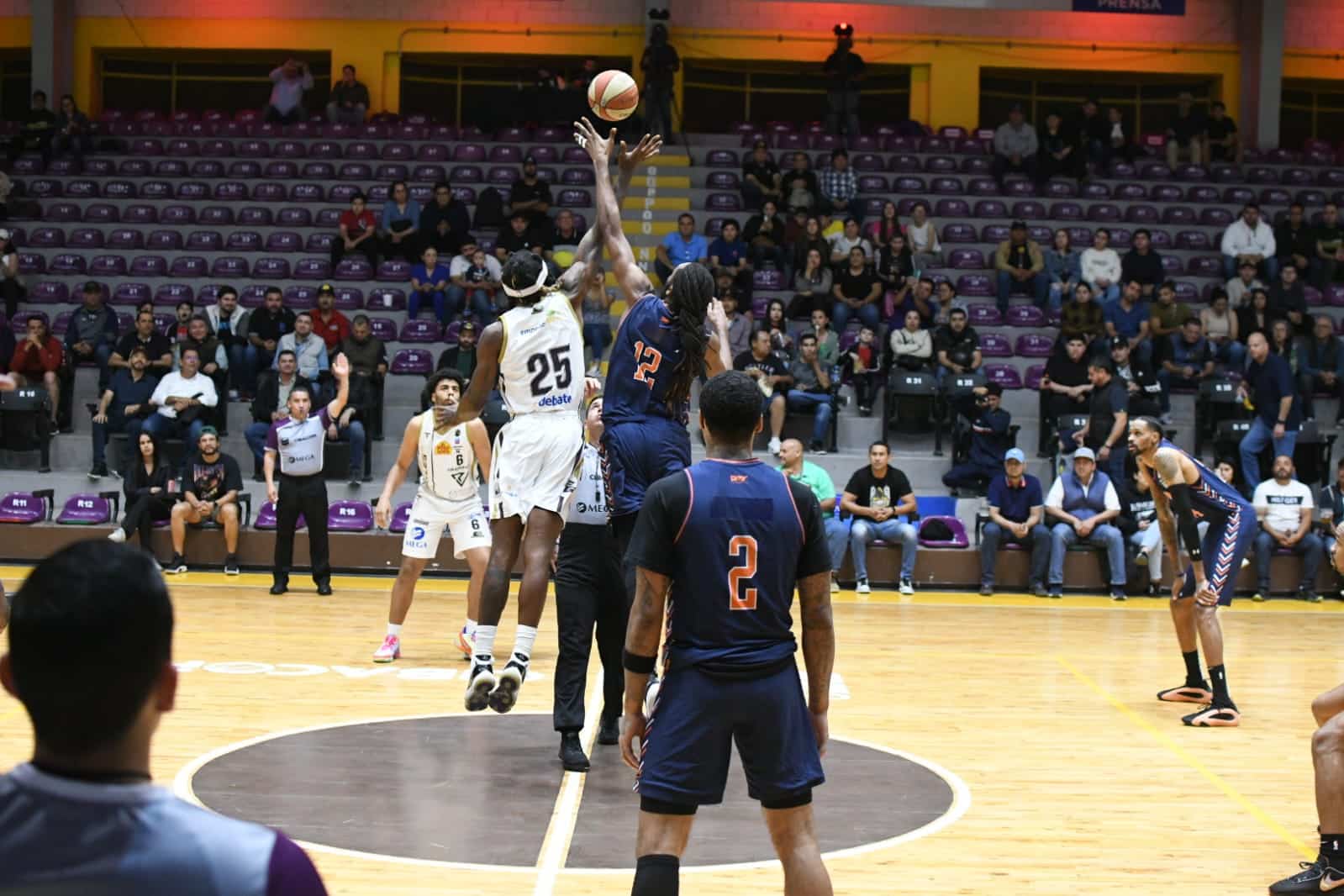 Frayles se quedó con el primero de la serie al vencer a Pioneros en el clásico sinaloense.