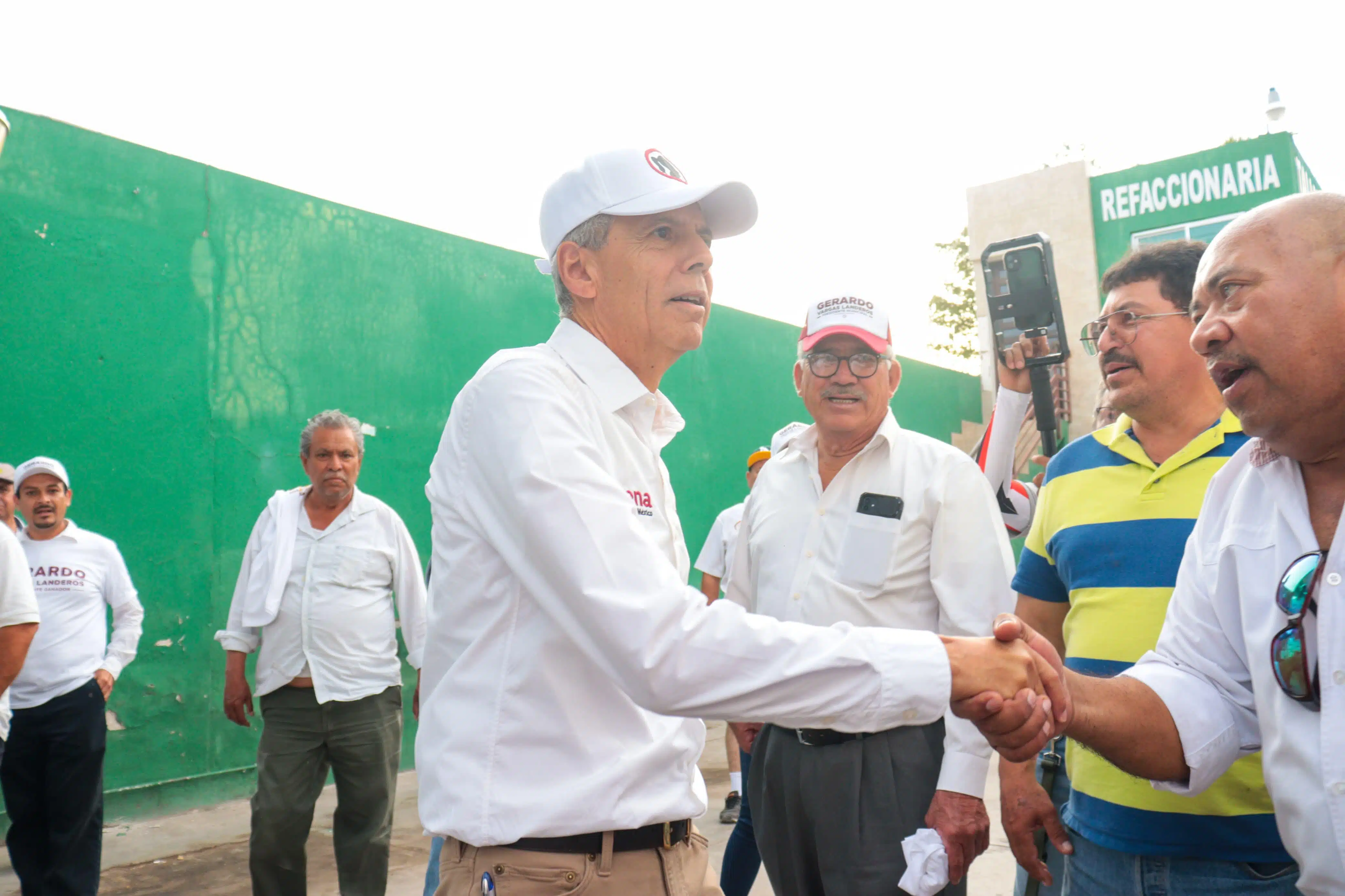 Gerardo Octavio Vargas Landeros durante su encuentro con Trabajadores de la Unión del Volante en Los Mochis