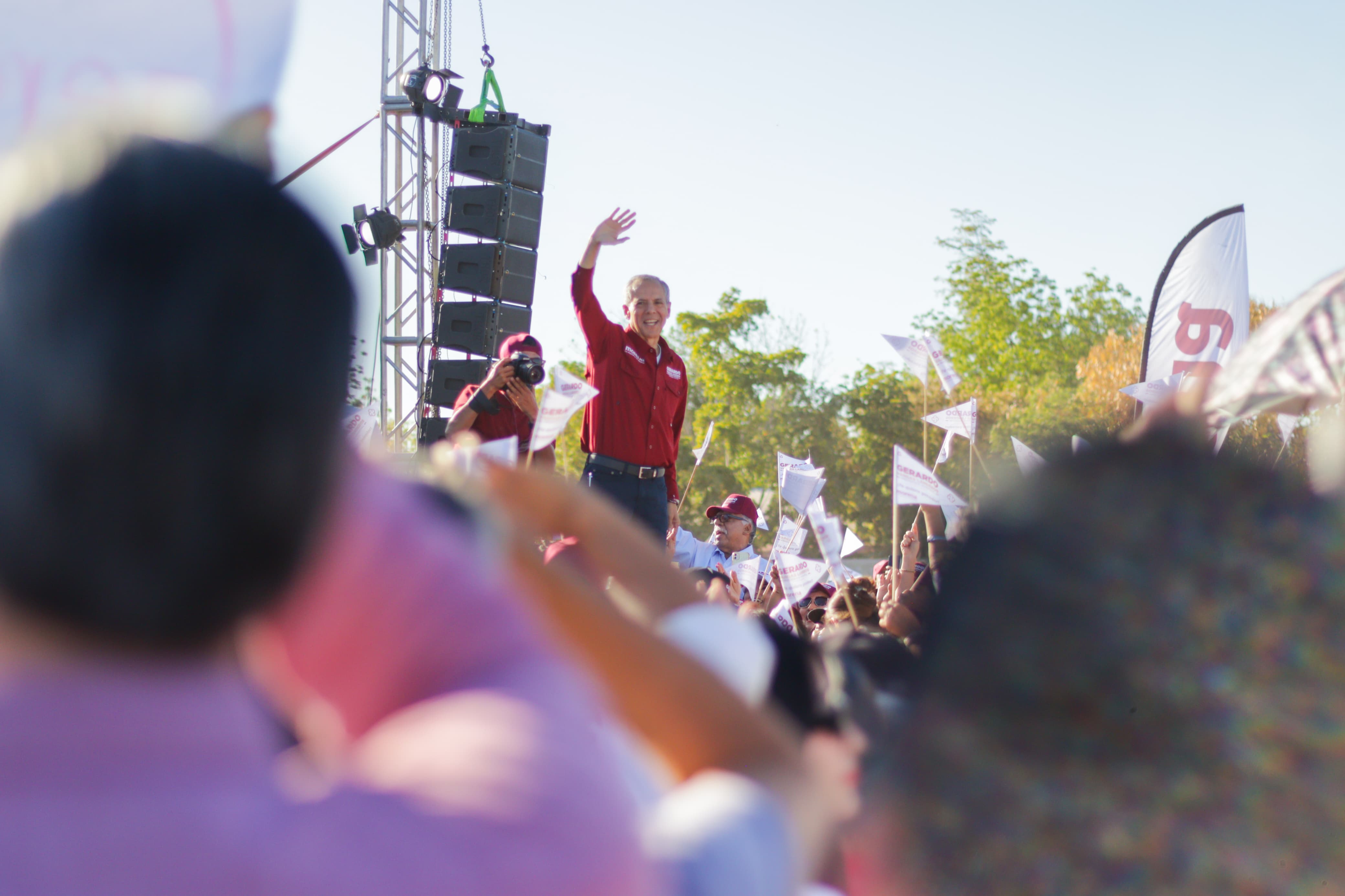 Gerardo Vargas Landeros, candidato a la alcaldía de Ahome por Morena, en su inicio de campaña