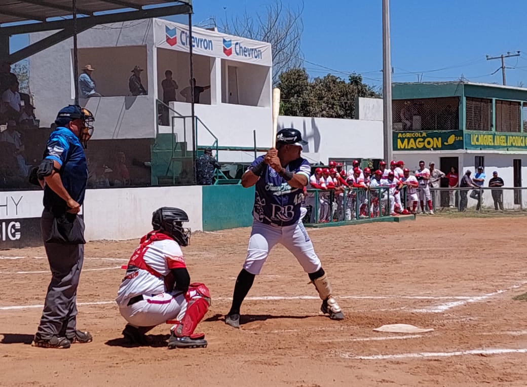 Germán Cuevas del club de beisbol Juan José Ríos