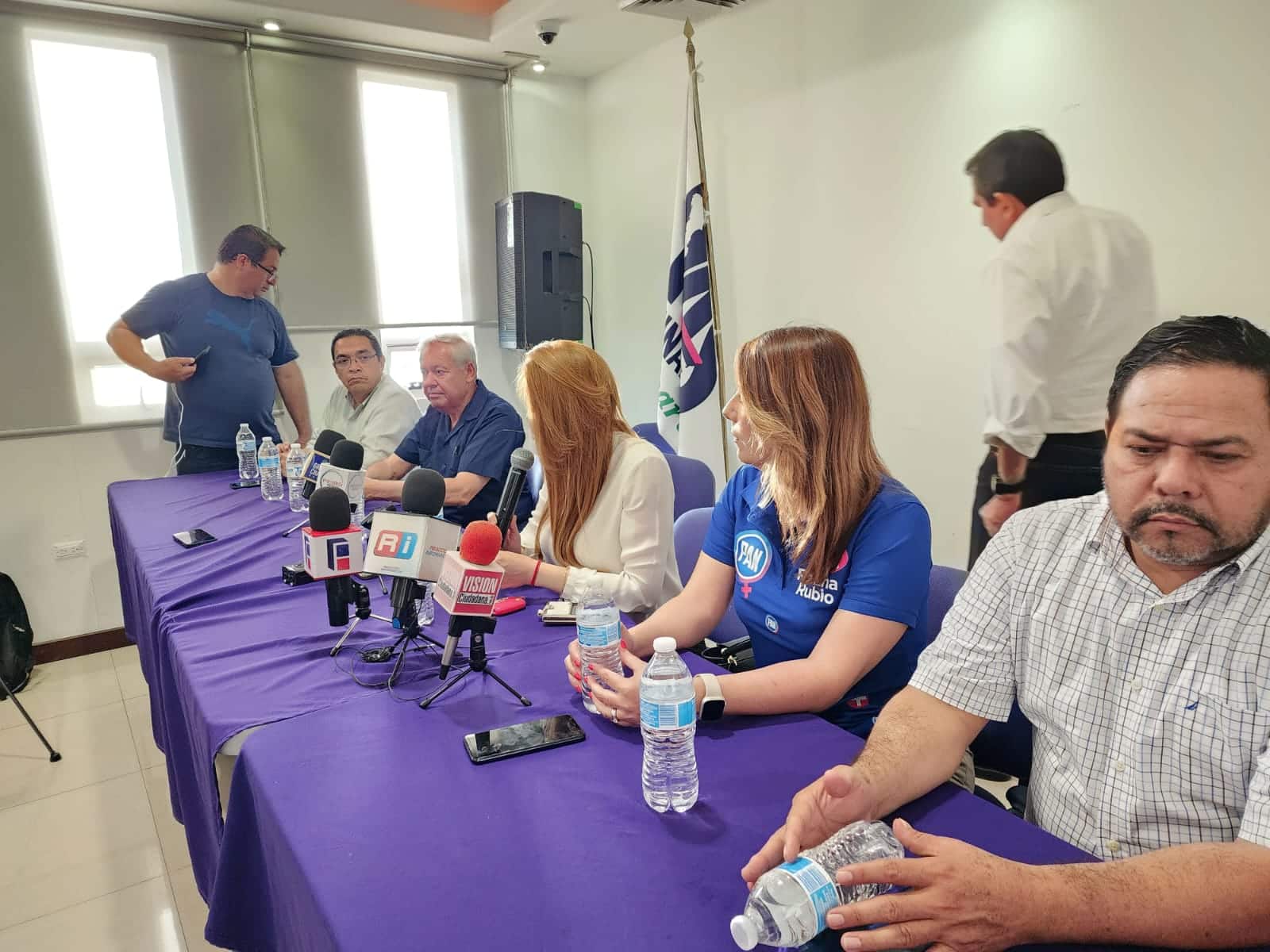 Rueda de prensa por parte de Héctor Melesio Cuén Ojeda, Paola Garate, Roxana Rubio y Oner Lazcano para dar a conocer presunta privación de la libertad de Luis Alonso García Corrales, secretario de Organización del PAS