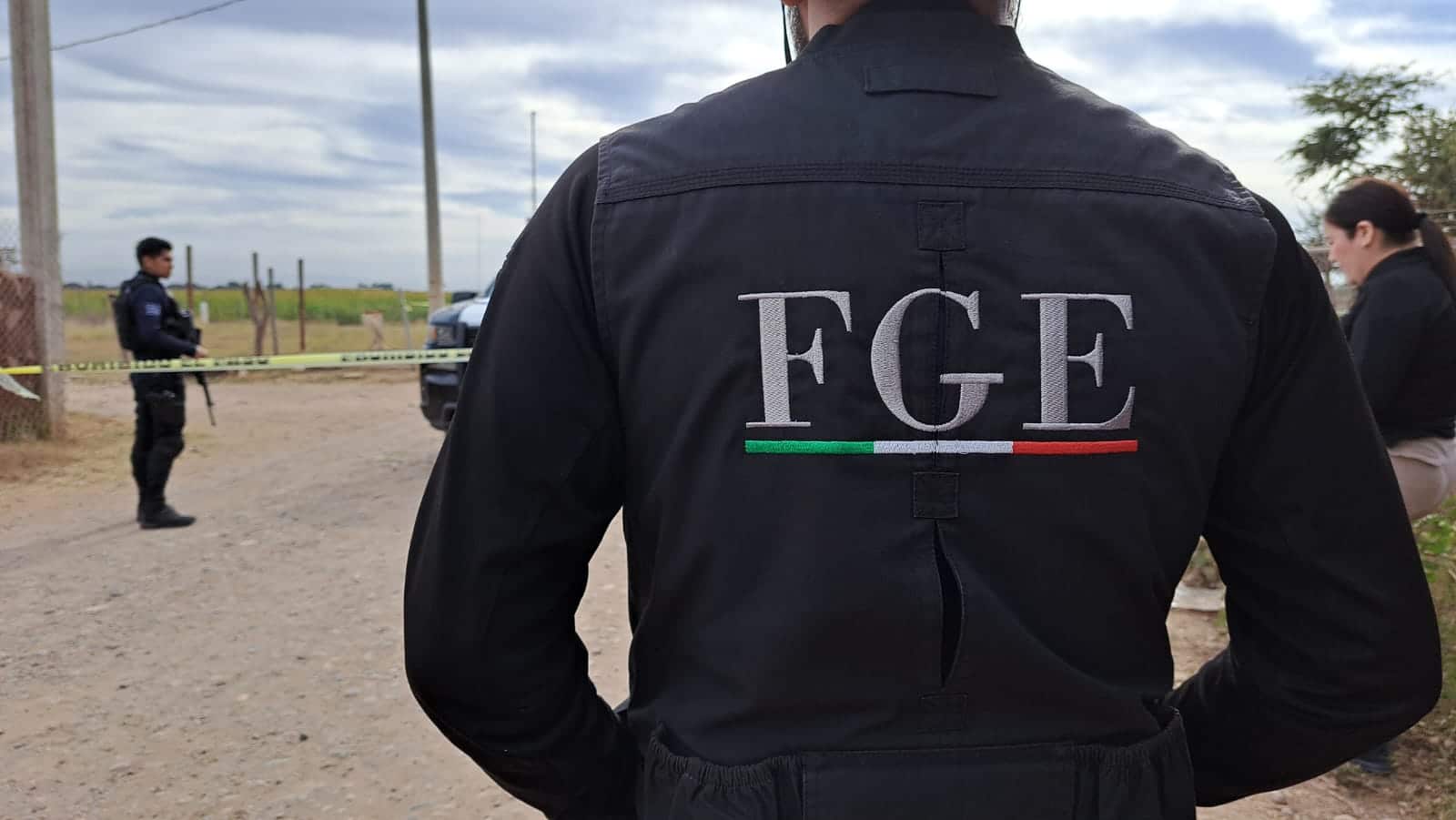 Personal de la FGE en el lugar de los hechos