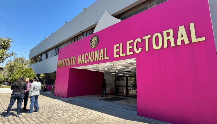INE multa a partidos políticos por irregularidades en precampañas