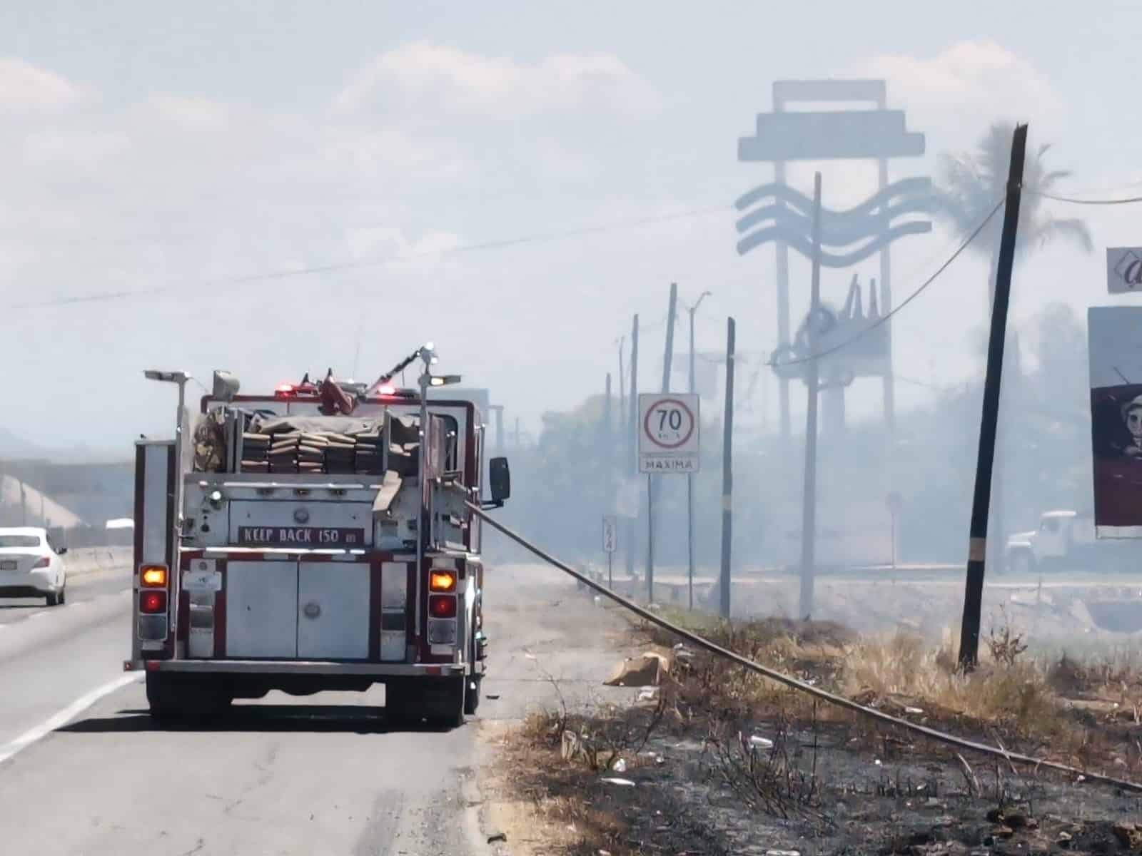 elementos de Bomberos Veteranos El Castillo y Villa Unión