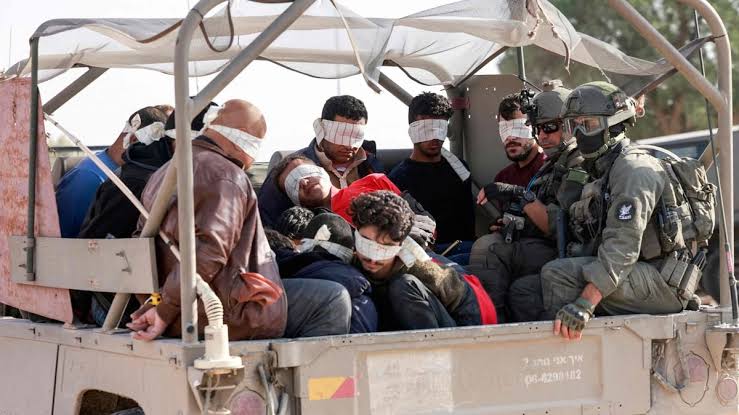 Israel deja en libertad a 150 prisioneros de origen palestino