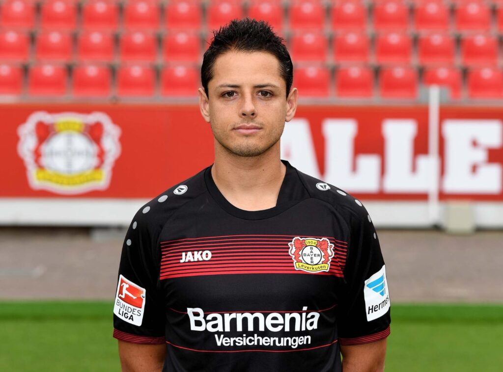 El atacante mexicano formó parte del Bayer Leverkusen por espacio de dos temporadas donde anotó 28 goles en el torneo de liga