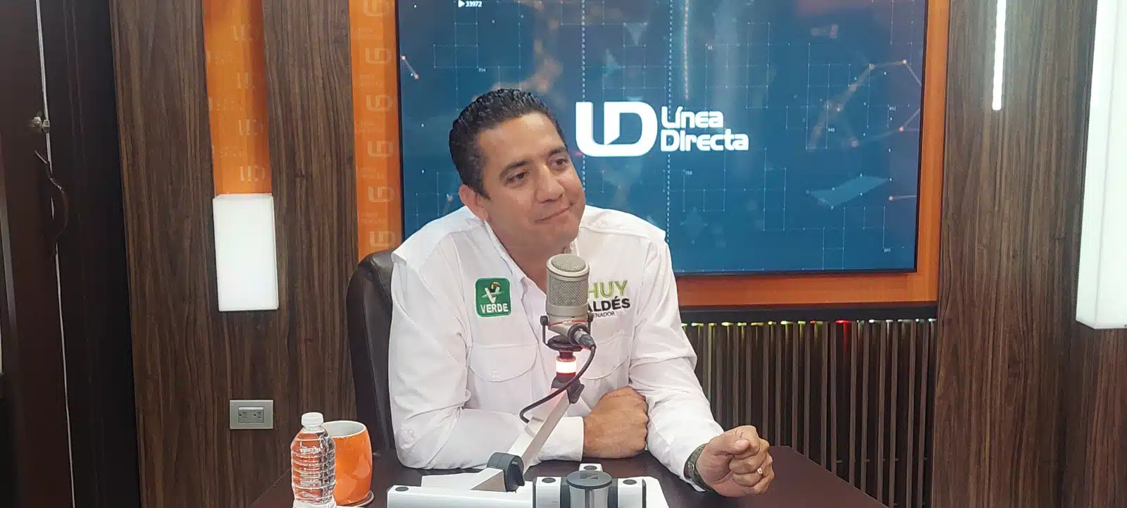 Jesús Valdés Palazuelos en el estudio de LD