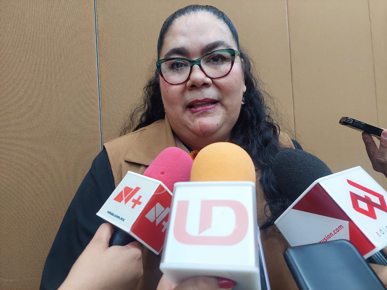 Jhenny Judith Bernal Arellano durante entrevista en Culiacán