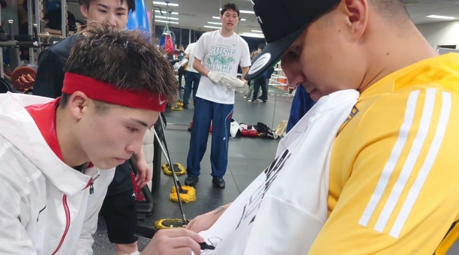 Kevin chacal boxeador  con Naoya Inoue