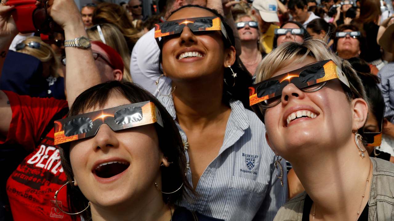 Instruccions para el uso de los lentes de eclipse