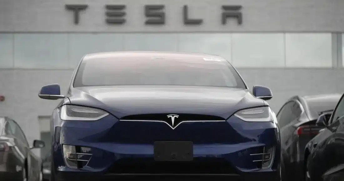 Llama Profeco a revisión de autos Tesla en México; les corregirán diseño en software