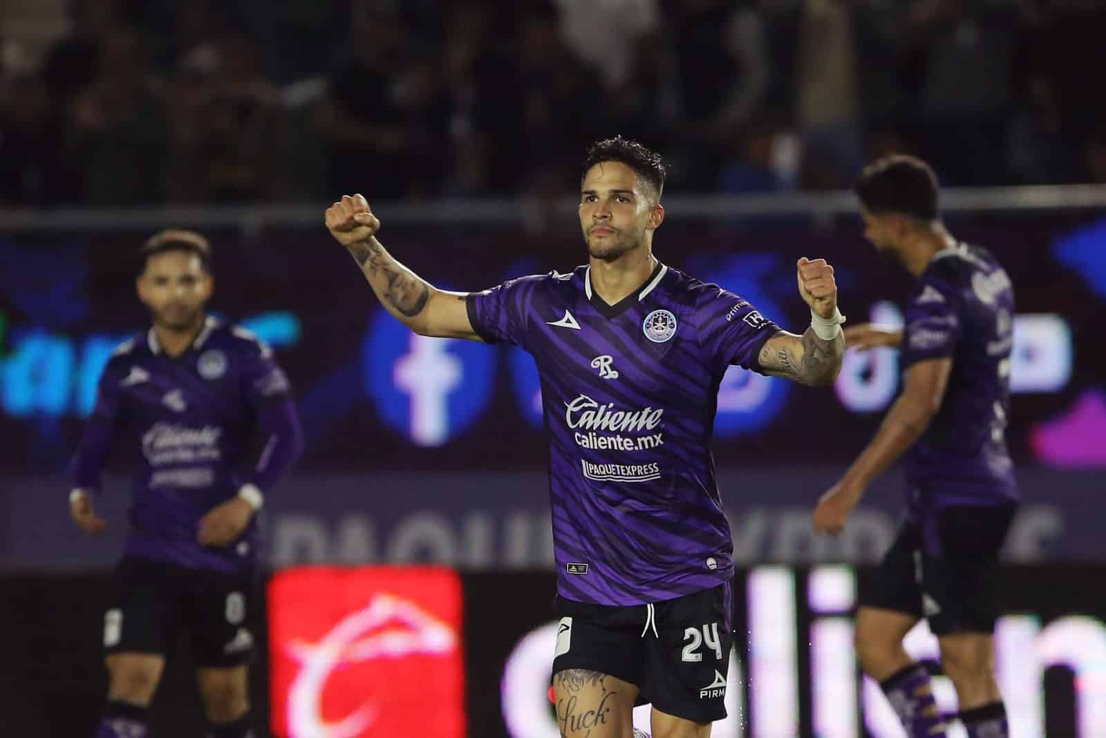 Luis Amarilla celebrando gol