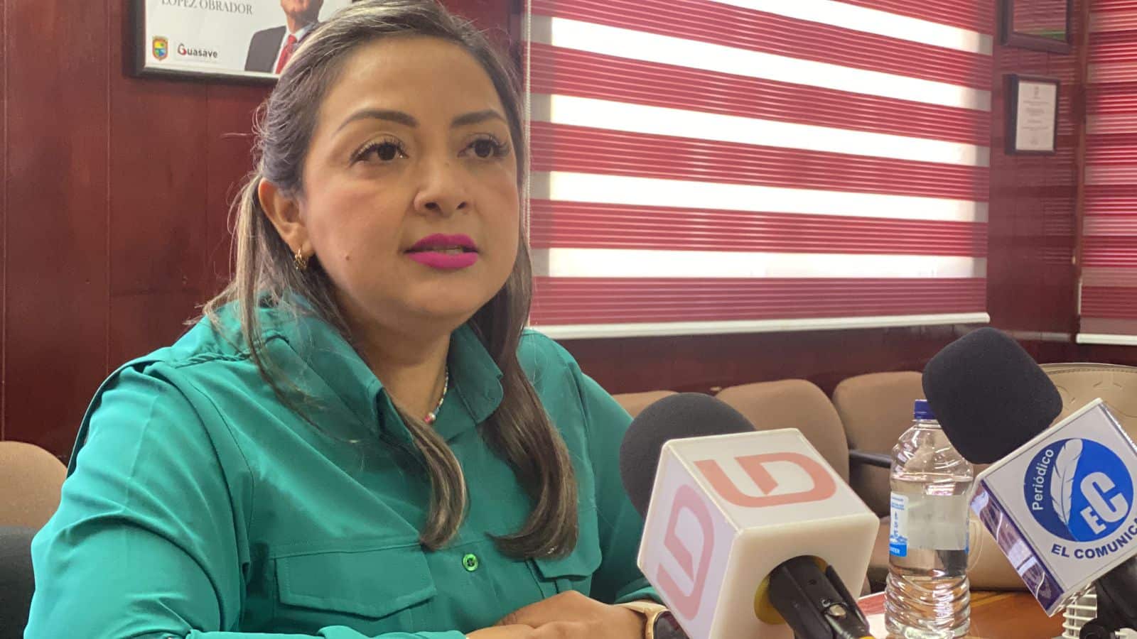 María José García Flores con medios de prensa