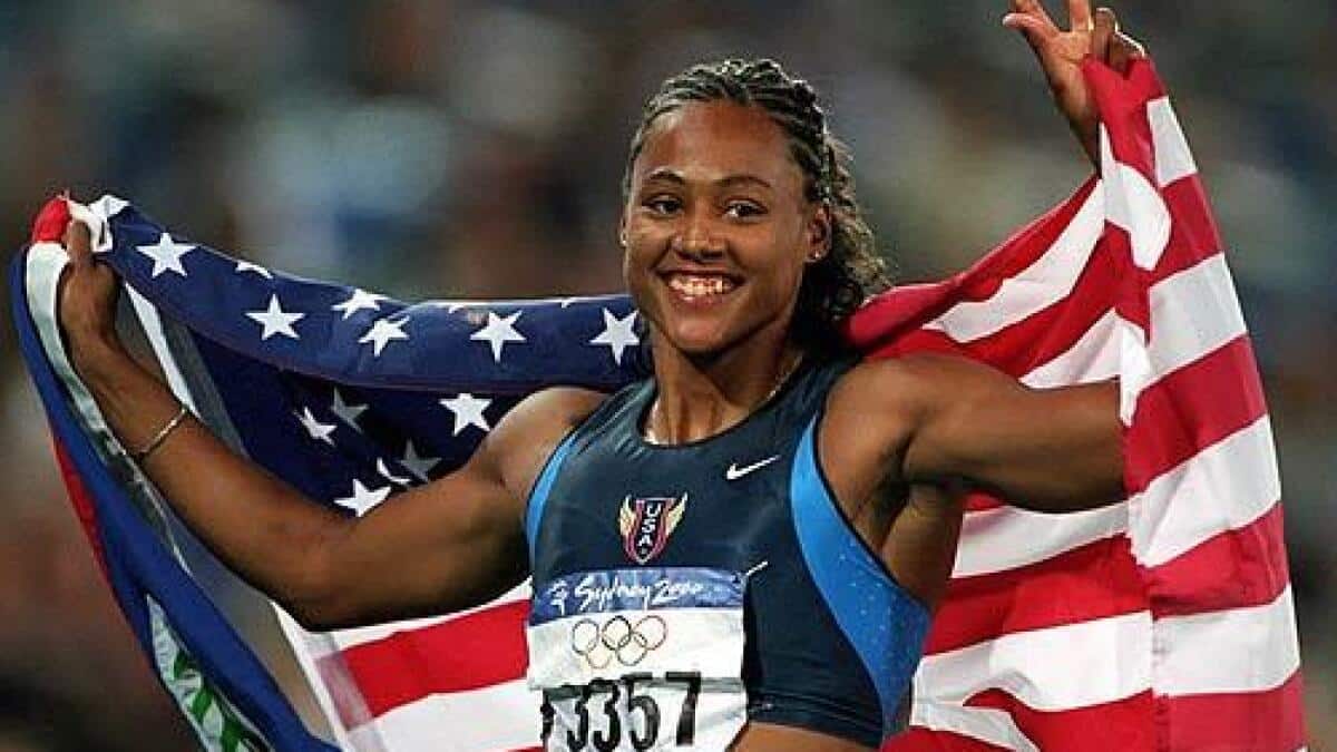 Marion Jones: Voló sobre la pista de atletismo en Sídney 2000, pero perdió sus medallas por dopaje