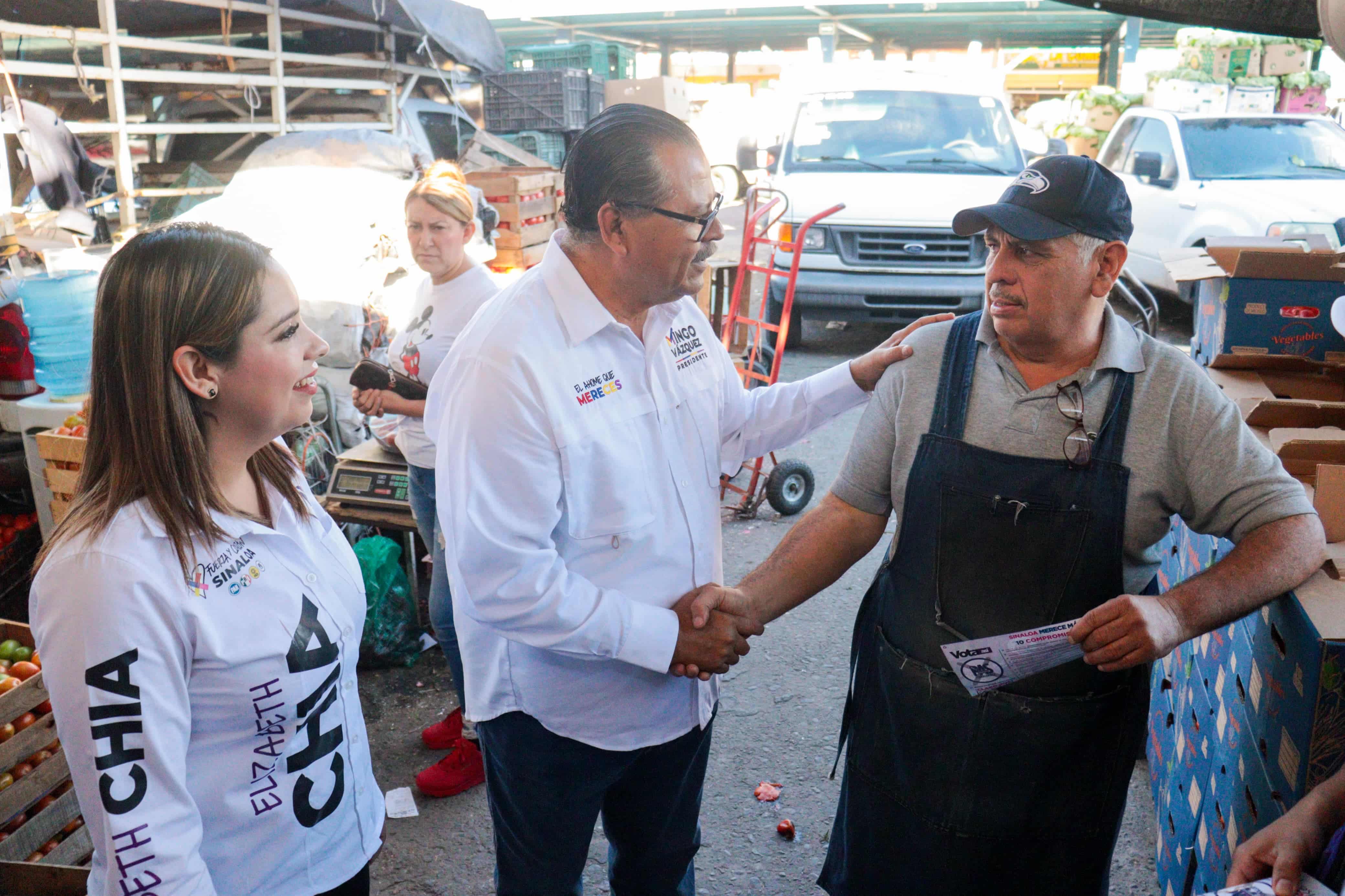 José Domínguez “Mingo” Vázquez Márquez, en recorrido por La Yarda.