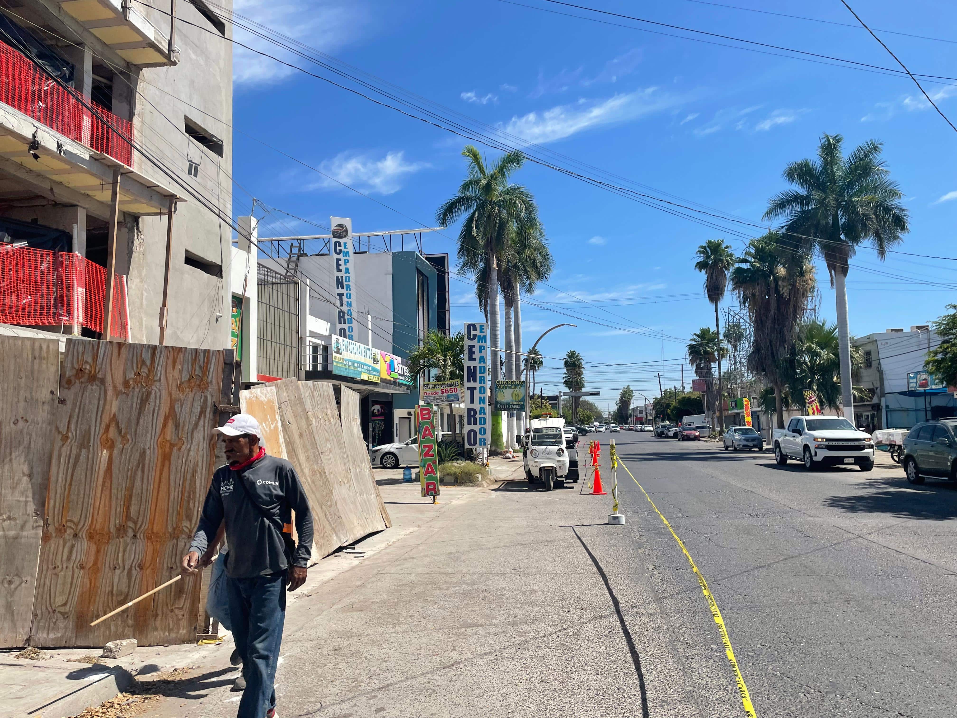 Obras Públicas inicia construcción de guarniciones en Ahome