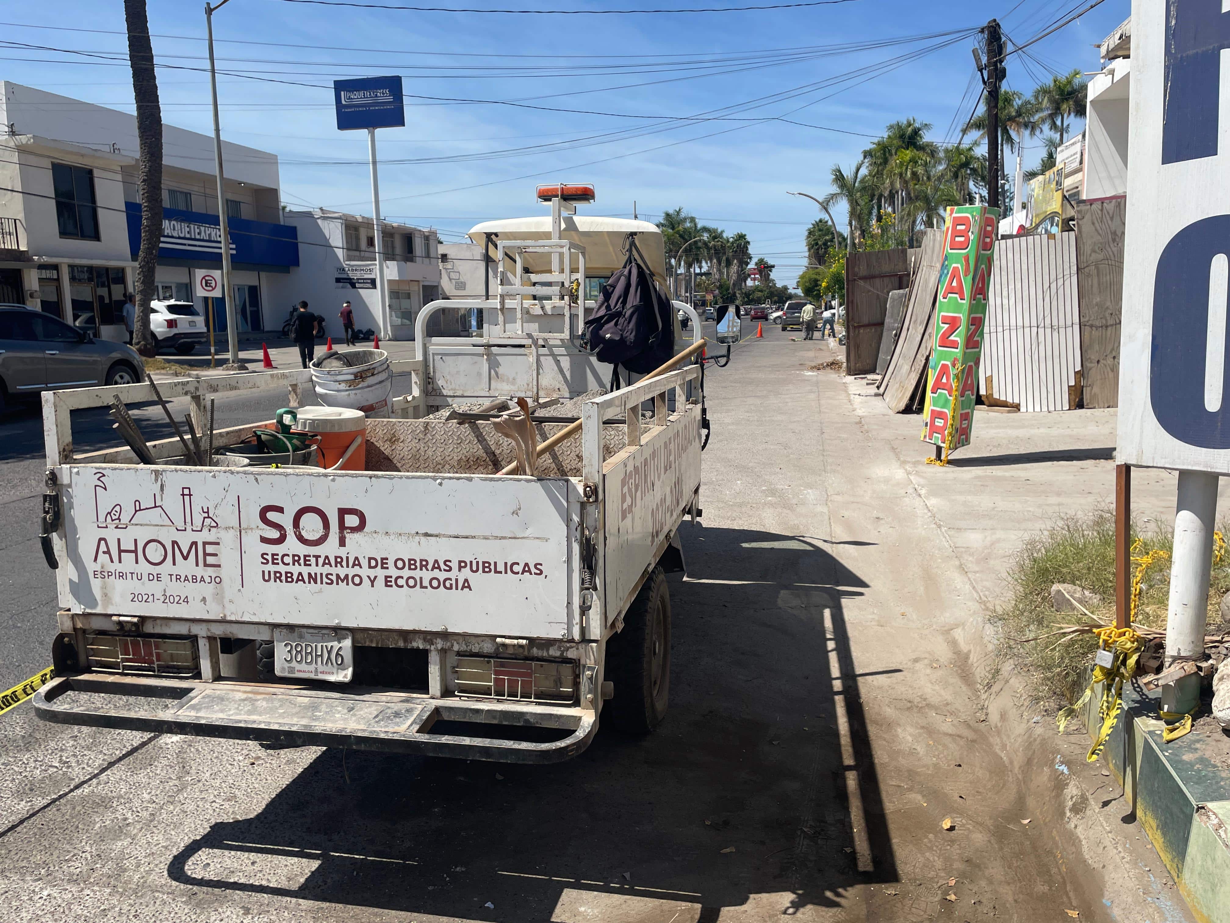 Obras Públicas inicia construcción de guarniciones en Ahome