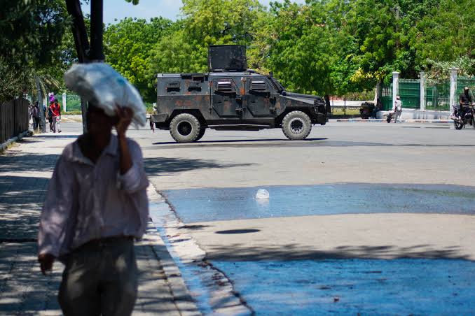 Pandillas haitianas asaltan la Biblioteca Nacional