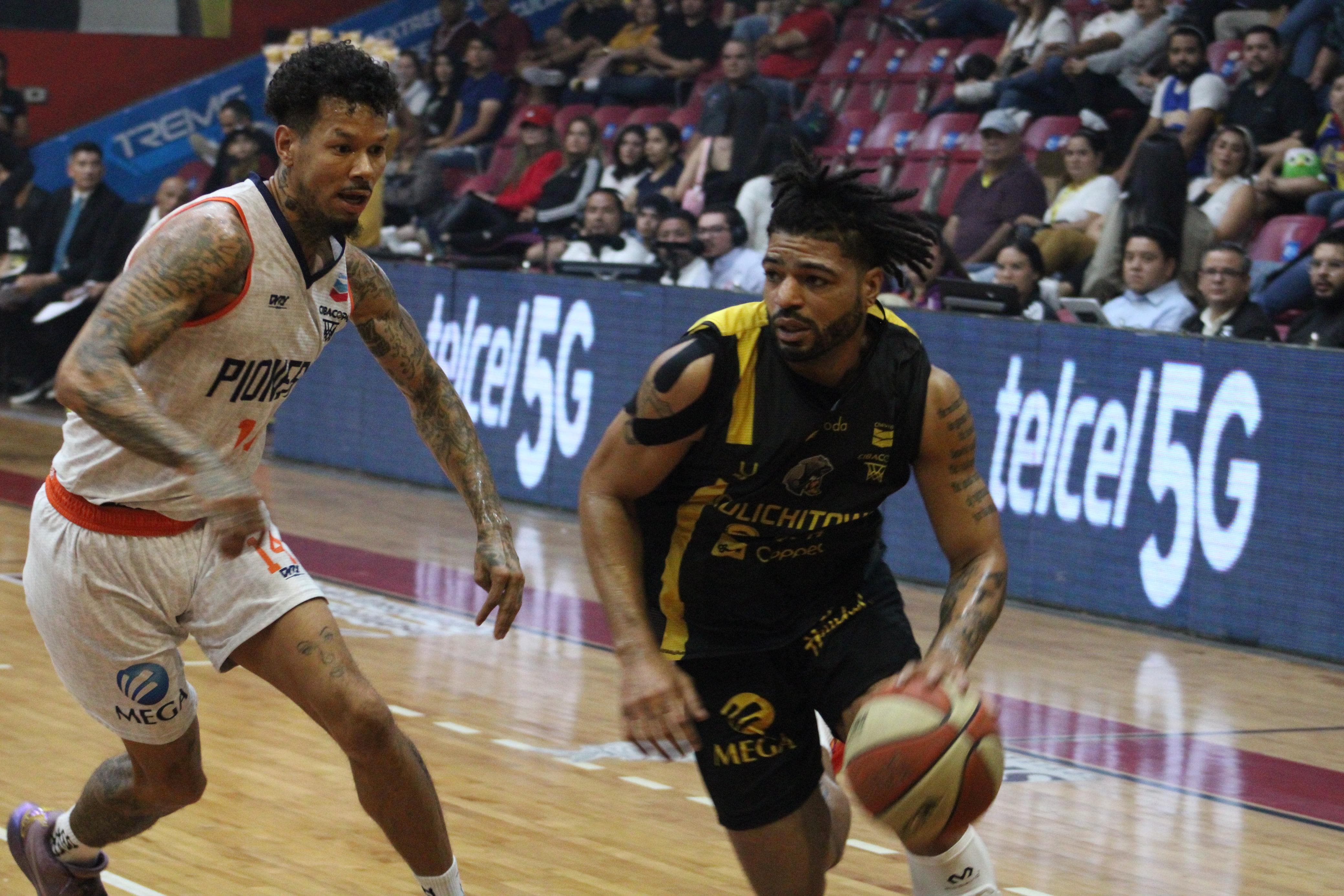 Pioneros de Los Mochis sumó otra noche de buen basquetbol para barrer a Caballeros de Culiacán.