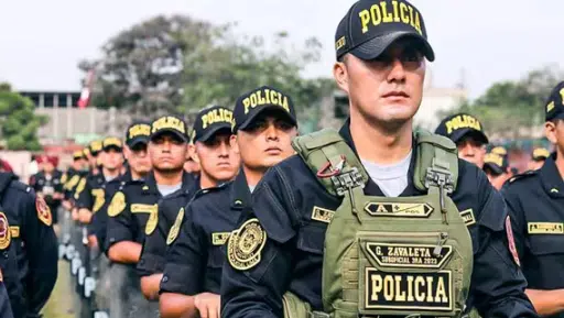 Perú desarrolla apicación de taxis conducidos por policías y militares