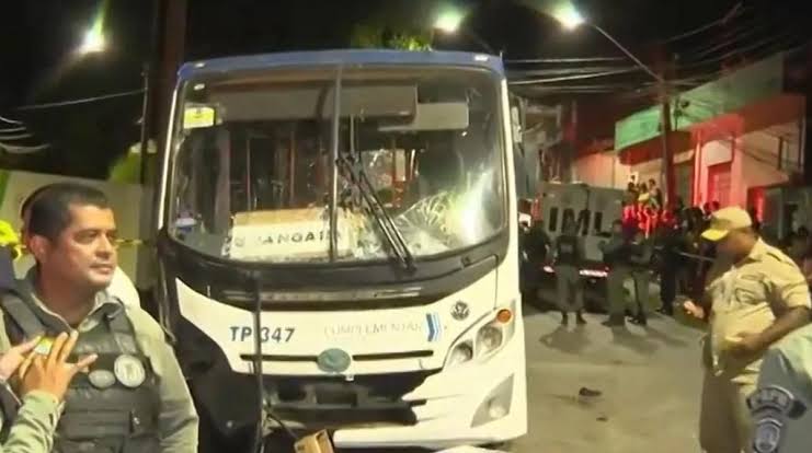 Reportan siete fallecidos en Brasil; automovilista atropella a una procesión