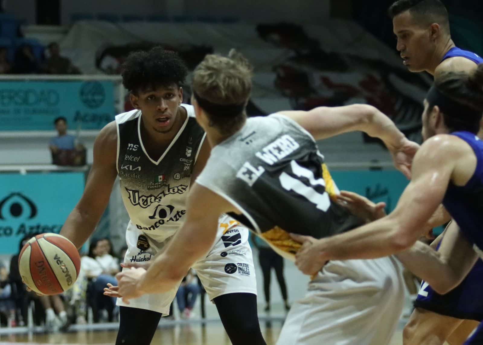 Ruan Marqués en el partido de Venados de Mazatlán contra Halcones de Obregón