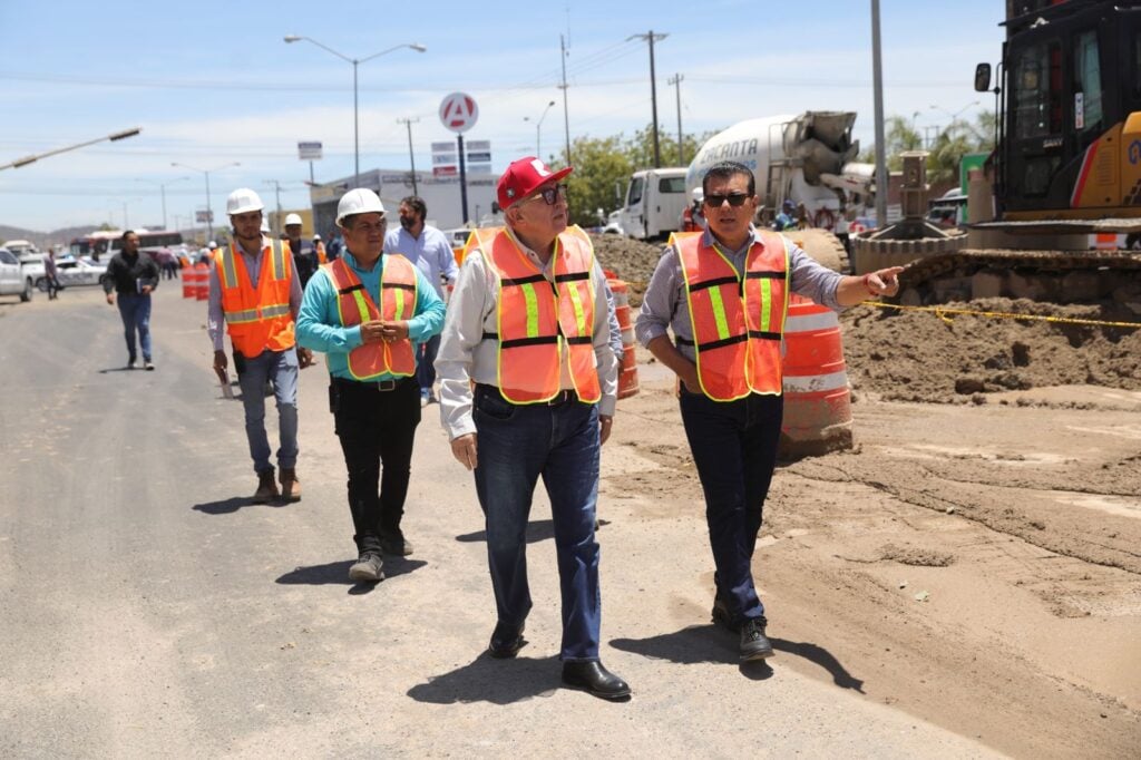 Édgar González Zataráin; presidente municipal y el gobernador de Sinaloa; Rubén Rocha Moya.