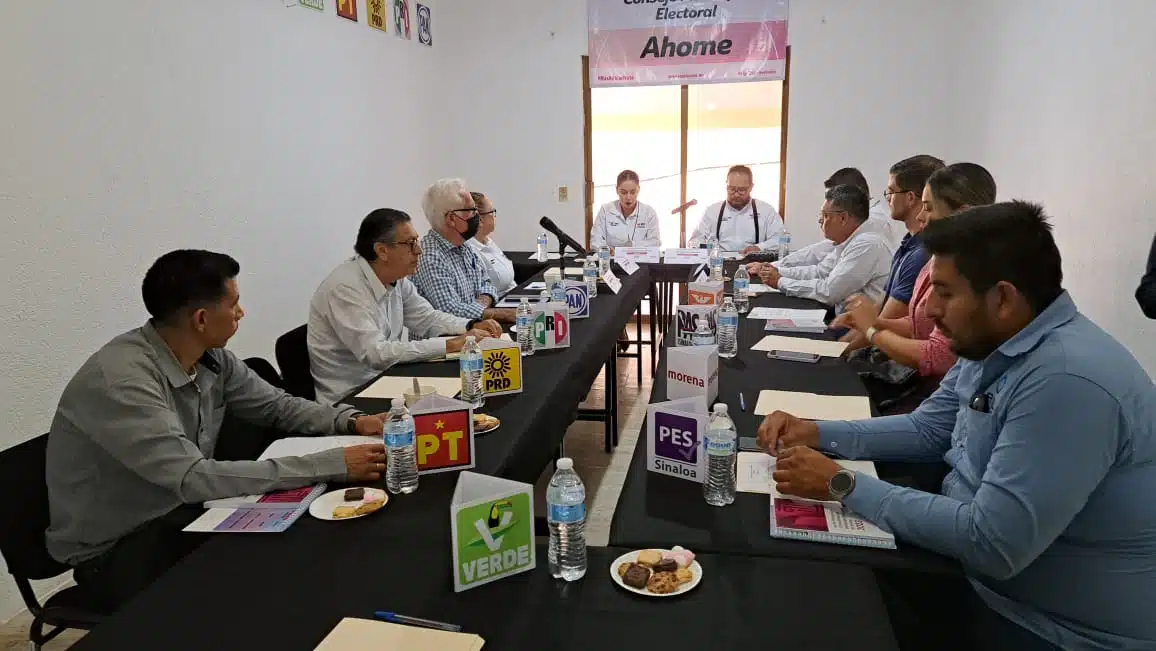 Consejo Municipal Electoral de Ahome celebra su primera sesión del mes