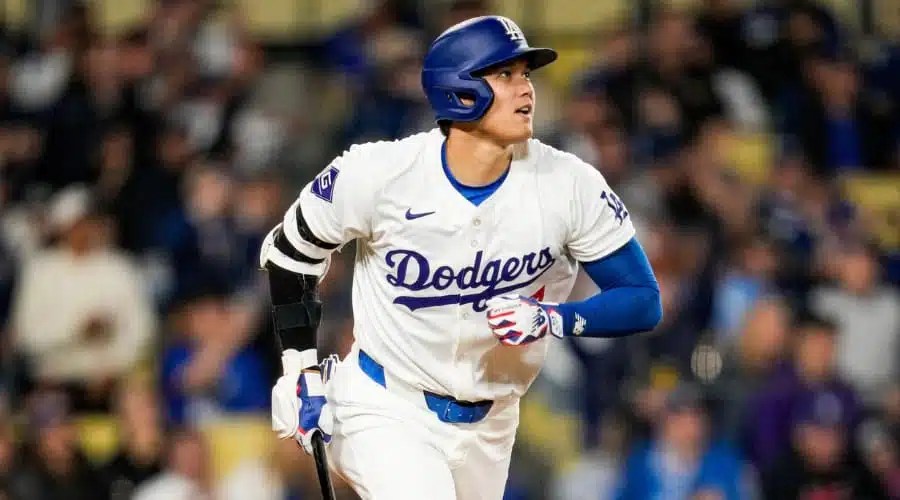 Shohei Ohtani conectó su primer jonrón con Los Ángeles Dodgers.