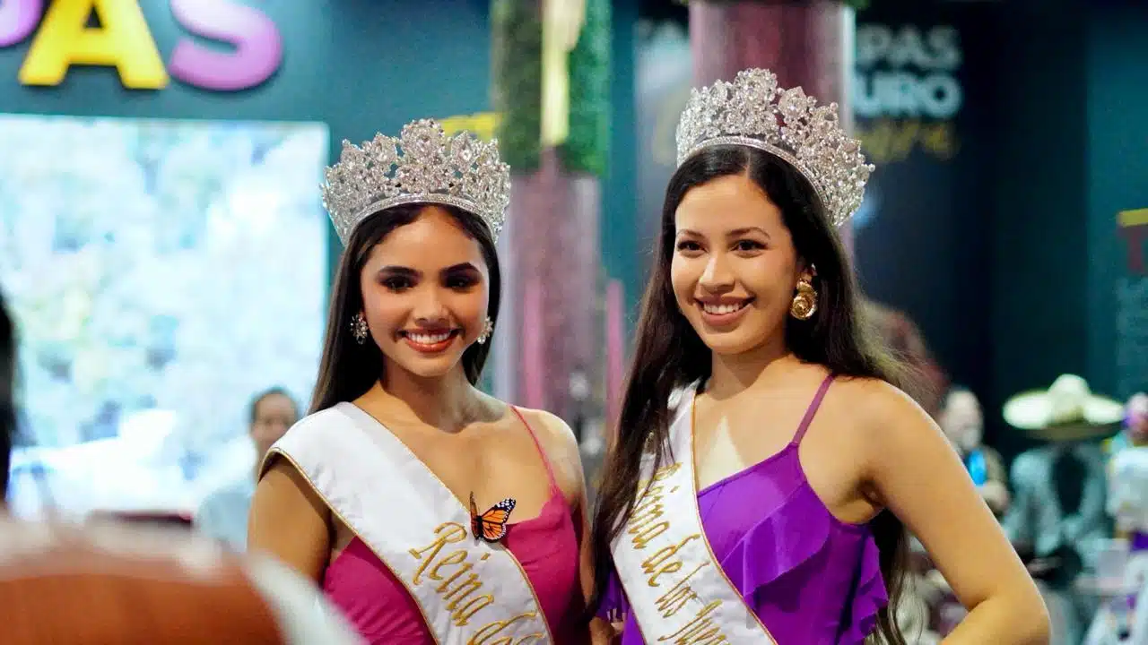 Reinas del Carnaval de Mazatlán en el Tianguis Turístico de Acapulco