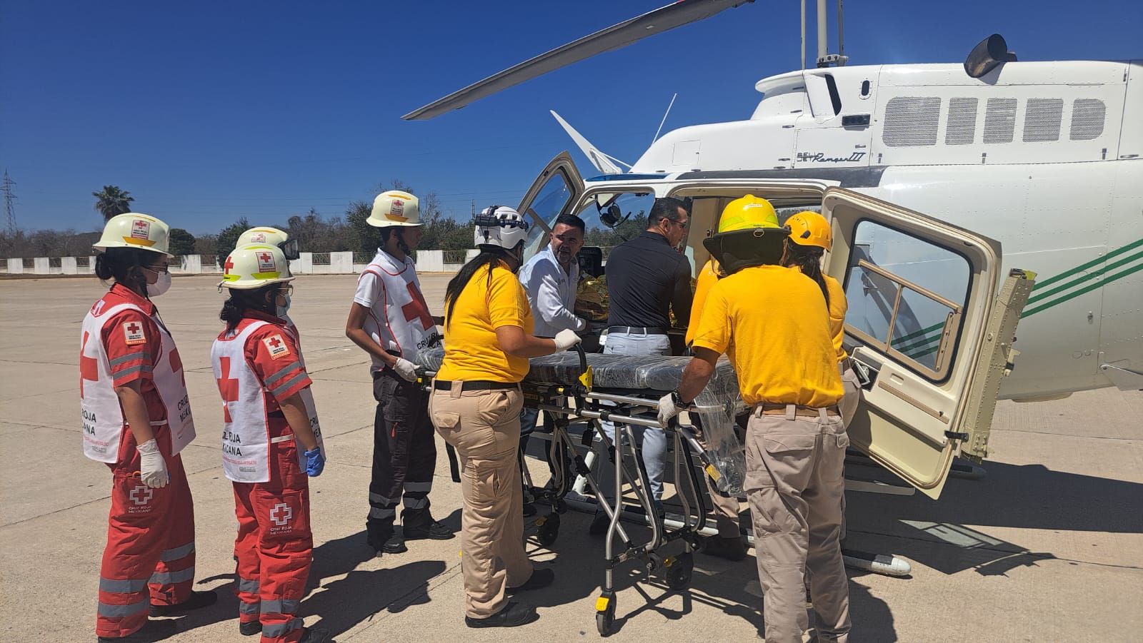 Brigadista lesionado en el incendio forestal a un helicóptero