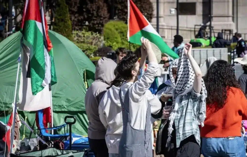 Universidad de California cancela graduaciones por protestas pro palestina