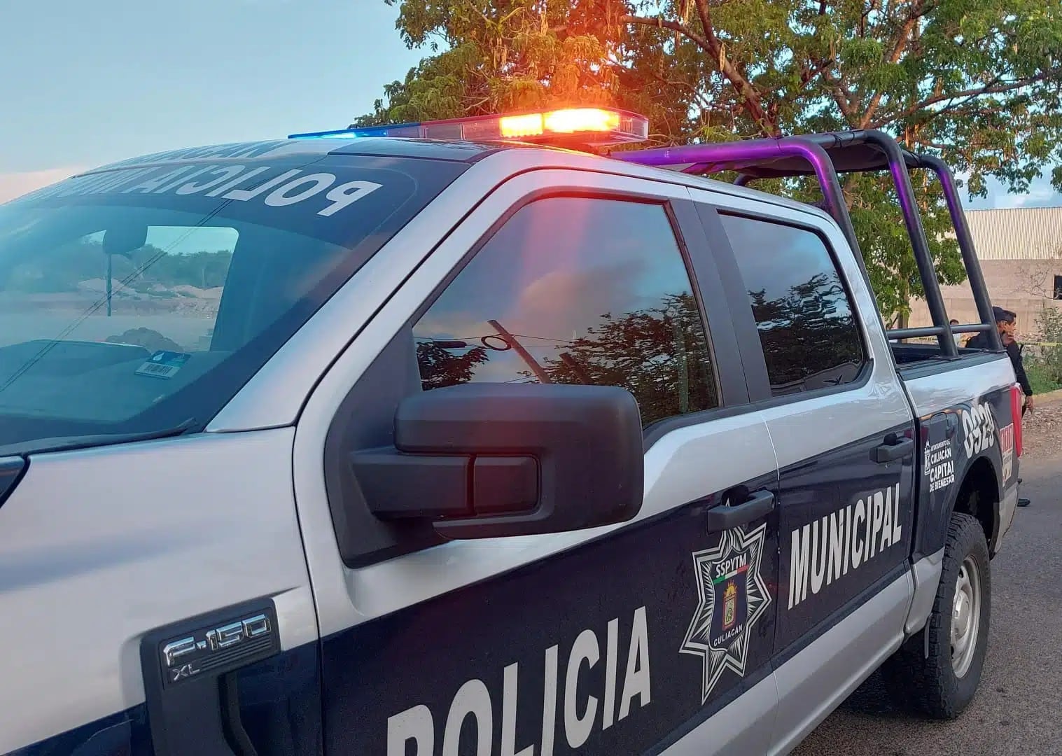 PAtrulla con sirenas prendidas