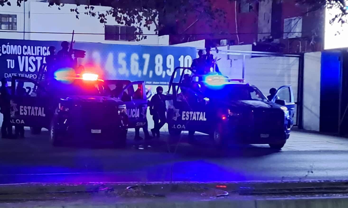 Policías