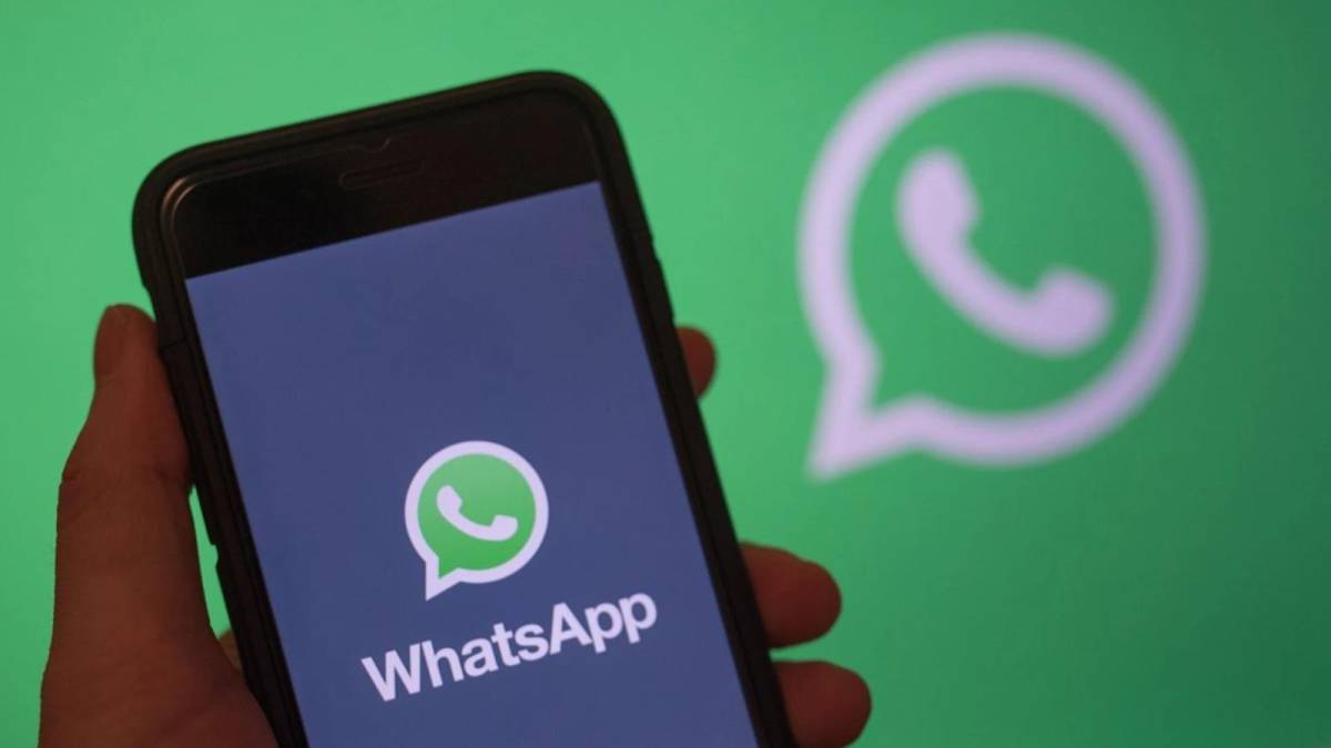 Aplicación de Whatsapp en un celular