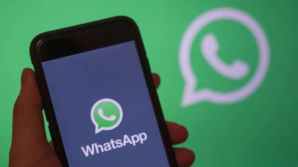 Aplicación de Whatsapp en un celular