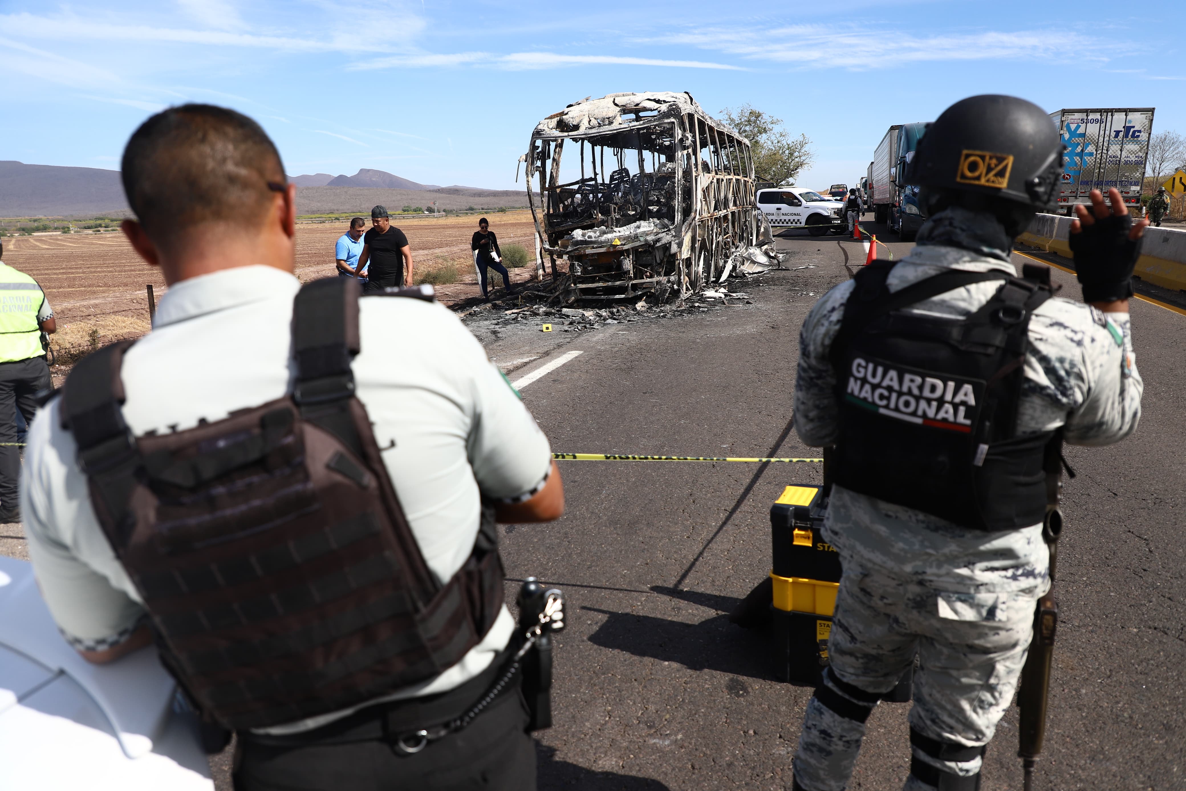 Elementos de la Policía Municipal en zona de accidente
